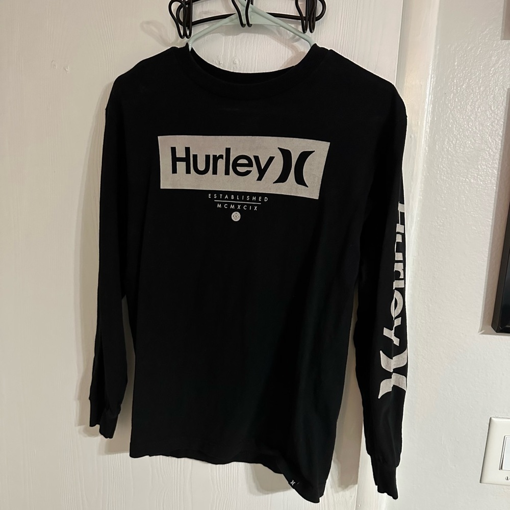 Hurley T-shirt long sleeve, size small.